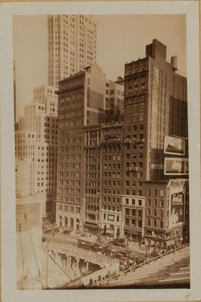 Manhattan: 5th Avenue - 42nd Street, 1930