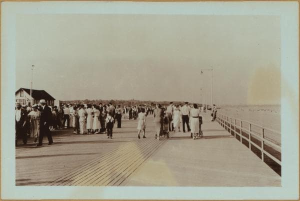 Staten Island - South Beach - [Liberty Baths.], 1937