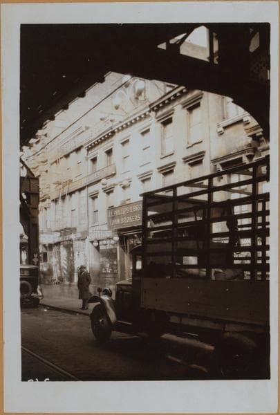 Manhattan: Bowery - Broome Street, 1932