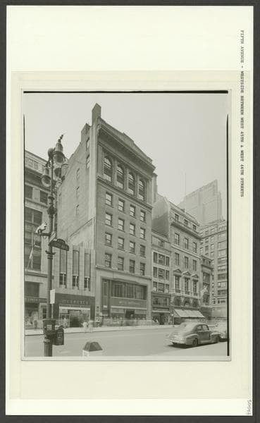 Fifth Avenue - 45th Street - 46th Street (West), west side