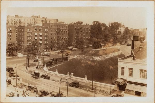 Bronx: University Avenue - Burnside Avenue (West), 1926–1931