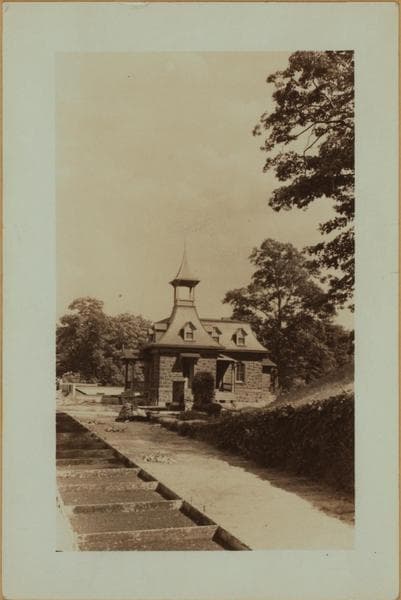 Cemeteries - Maple Grove Cemetery - [Queens - Kew Gardens Road and Queens Boulevard entrances.], 1936