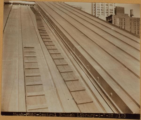Manhattan: 5th Avenue - 40th Street, 1937