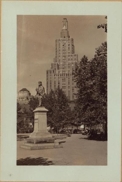 Manhattan: Washington Square Park, 1936