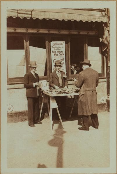 Occupations - Peddlers - Clothing - Ties., 1934