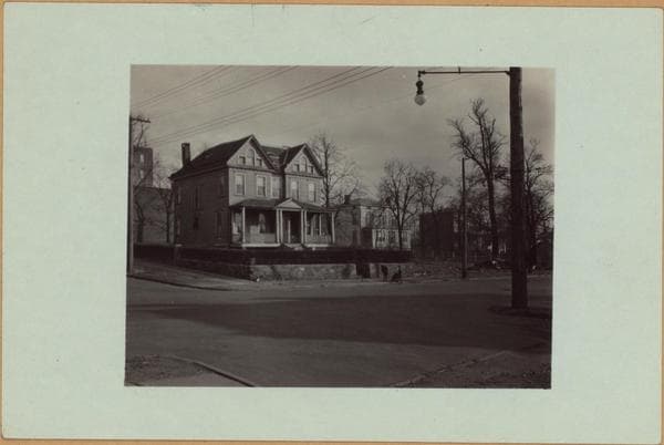 Queens: 4th Street - 27th Avenue, 1925–1931
