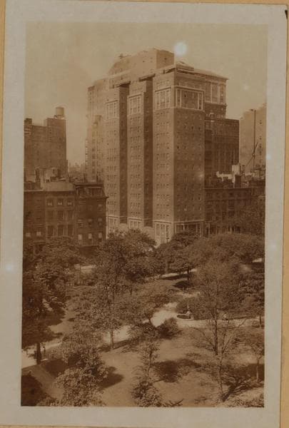 Manhattan: Gramercy Park South - Irving Place, 1928
