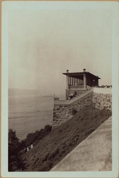 Manhattan: Riverside Drive - La Salle Street, 1930–1934