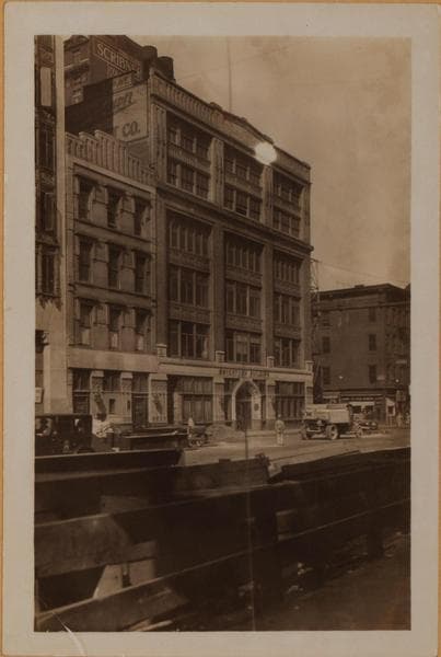 Manhattan: 8th Avenue - 42nd Street (West), 1933–1936