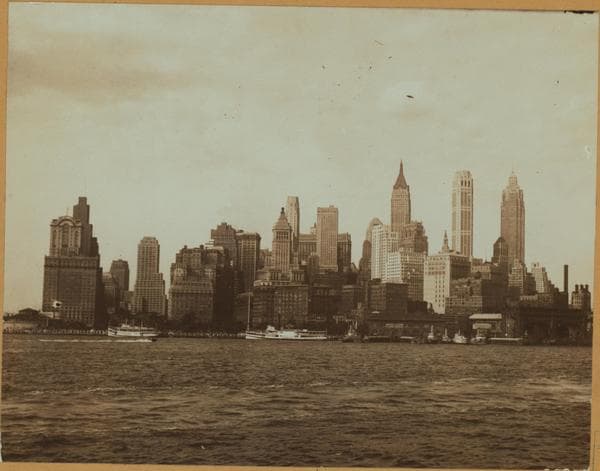 North (Hudson) River - Shore and skyline - Manhattan - Battery - 14th Street - [Bankers Trust Company ; New York Aquarium ; Singer Manufacturing Company ; Standard Oil Company ; United States Barge Office ; Whitehall Building ; Woolworth Building ; City Bank-Farmers Trust Company ; Continental Bank and Trust Company ; Irving Trust Company ; 60 Wall Street Tower.], 1926–1936