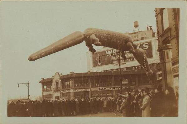 Celebrations - Parades - Municipal events - Macy's Thanksgiving Parade, No. 1-3., 1932