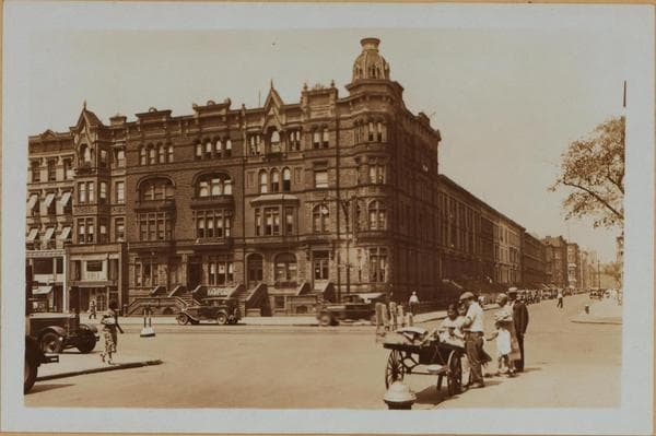 Manhattan: Lenox Avenue - west side, 119th - 120th Street: Lenox Avenue, east side, from 120th to 121st Streets., 1932-07-25