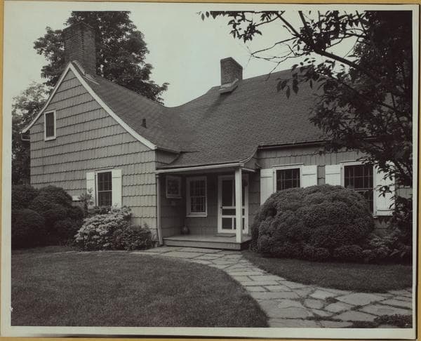 Queens: West Drive - Alston Place