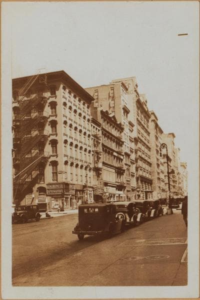 Manhattan: Broadway - Spring Street, 1934