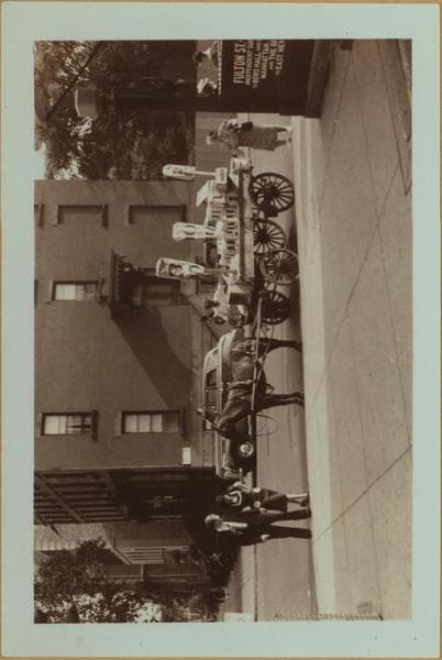 Occupations - Peddlers - Foodstuffs - [Brooklyn]., 1940
