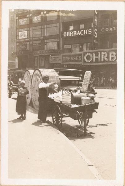 Occupations - Peddlers - Food - Refreshment vendors - Fruit drinks., 1933–1937