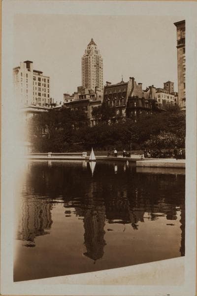 Manhattan: 5th Avenue - 74th Street, 1933