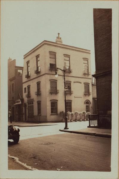 Manhattan: MacDougal Street - MacDougal Alley, 1933–1934