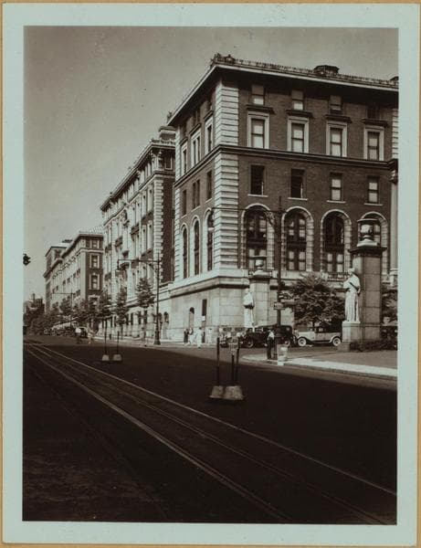 Colleges and Universities - Columbia University., 1937