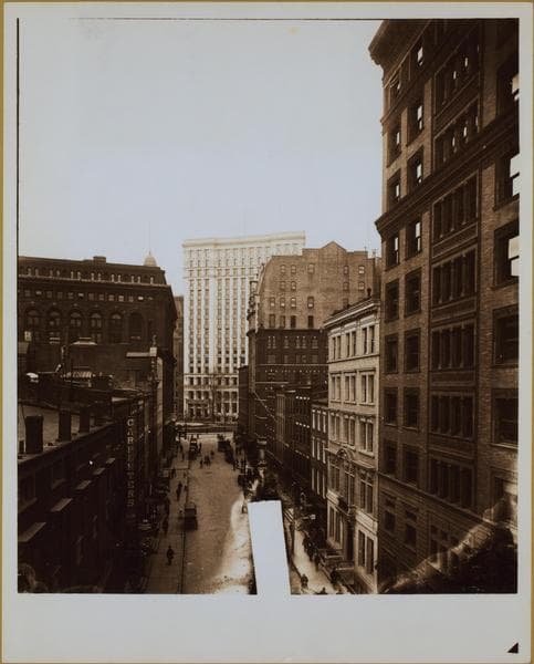 Manhattan: Beaver Street - Broadway, 1945