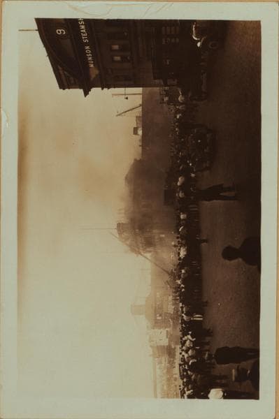 Fires, accidents and tragedies - [Fire at Pier 10 East River.], 1930