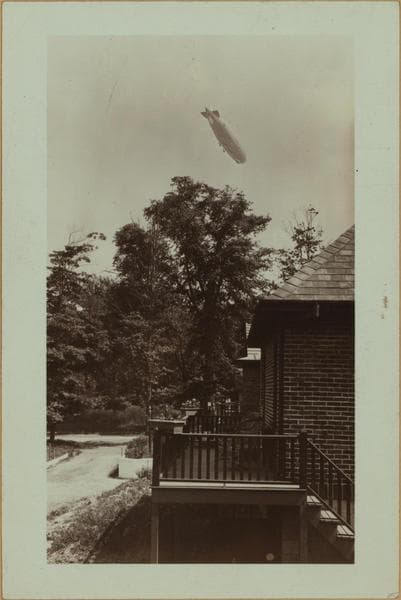 Airships - [Unidentified U.S. Navy airship.], 1931–1935