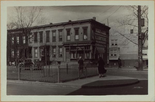 Queens: Hoyt Avenue - 31st Street, 1931–1934