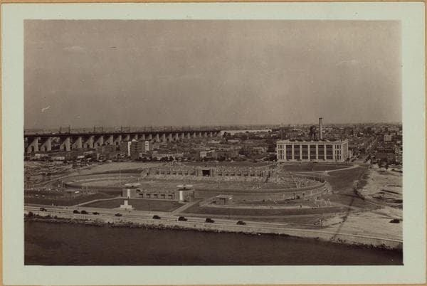 Queens: Astoria Park., 1931–1936