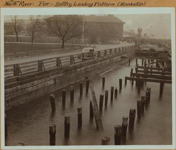 North (Hudson) River - Pier - Manhattan - Battery landing platform - [Battery Park.], 1937