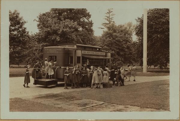 Travelling Library -- Bronx., 1938