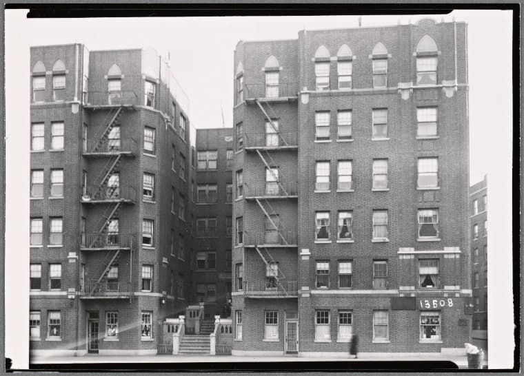 Apartment house; office of Dr. L. Back, dentist: 400 E. 145th St.-Willis Av, Bronx, 1934