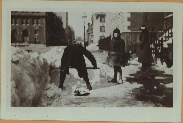 Recreation and hobbies - Children playing., 1914