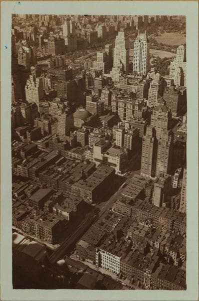 General view - Between 5th and 6th Avenues - Northwest., 1933