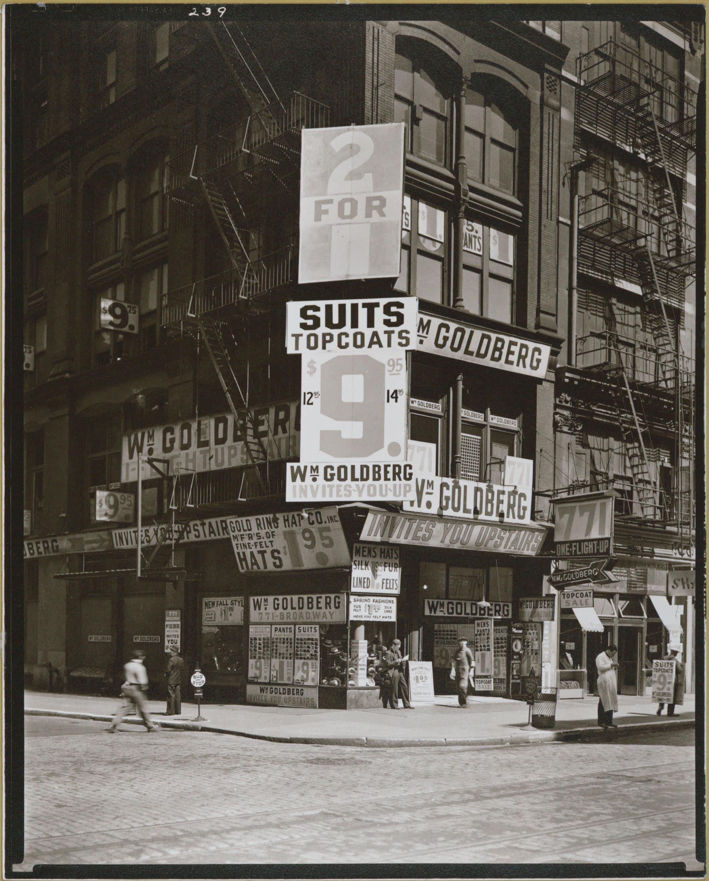 Manhattan: Broadway.