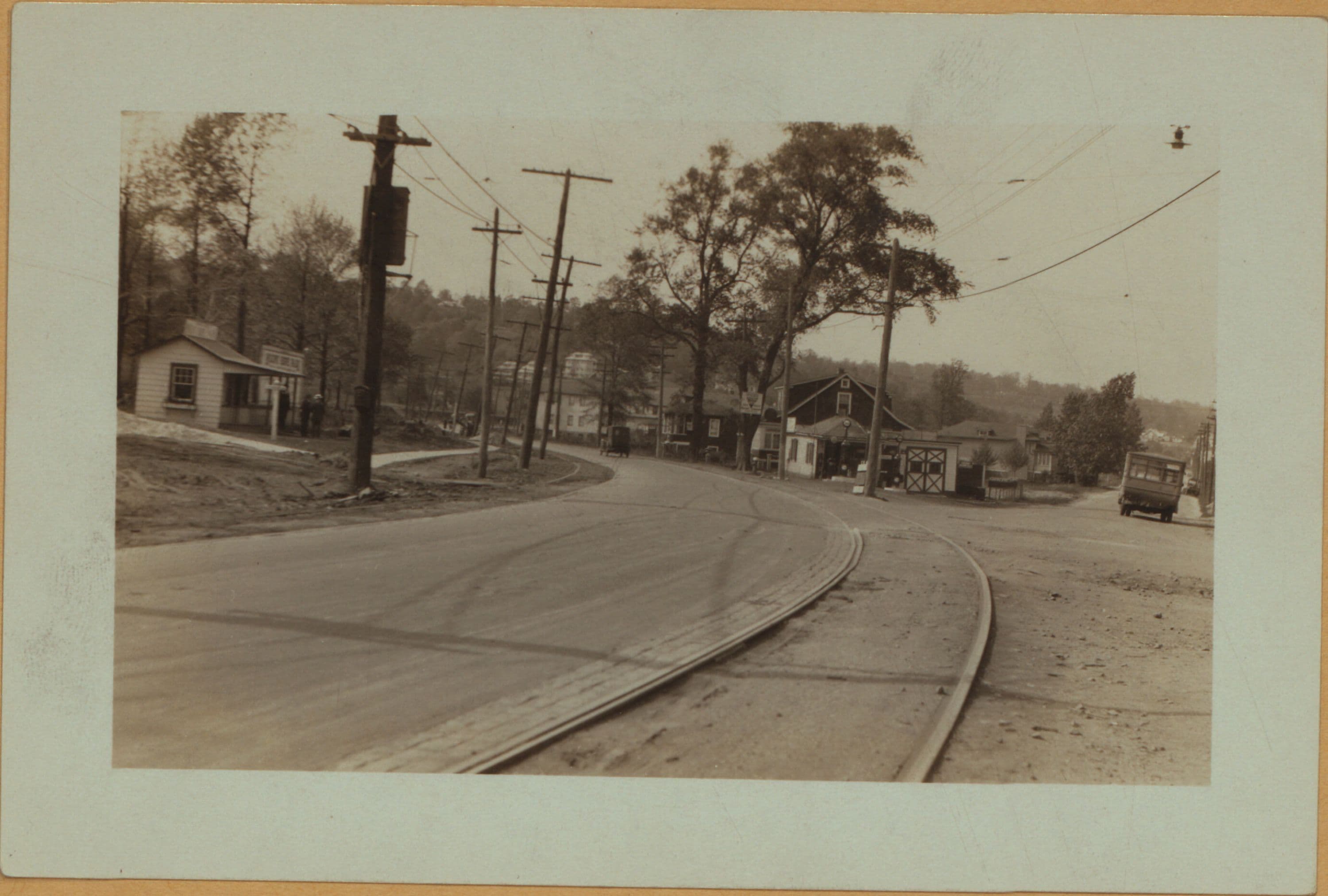 Richmond: [Staten Island] - Richmond Road - Fingerboard Road (West).