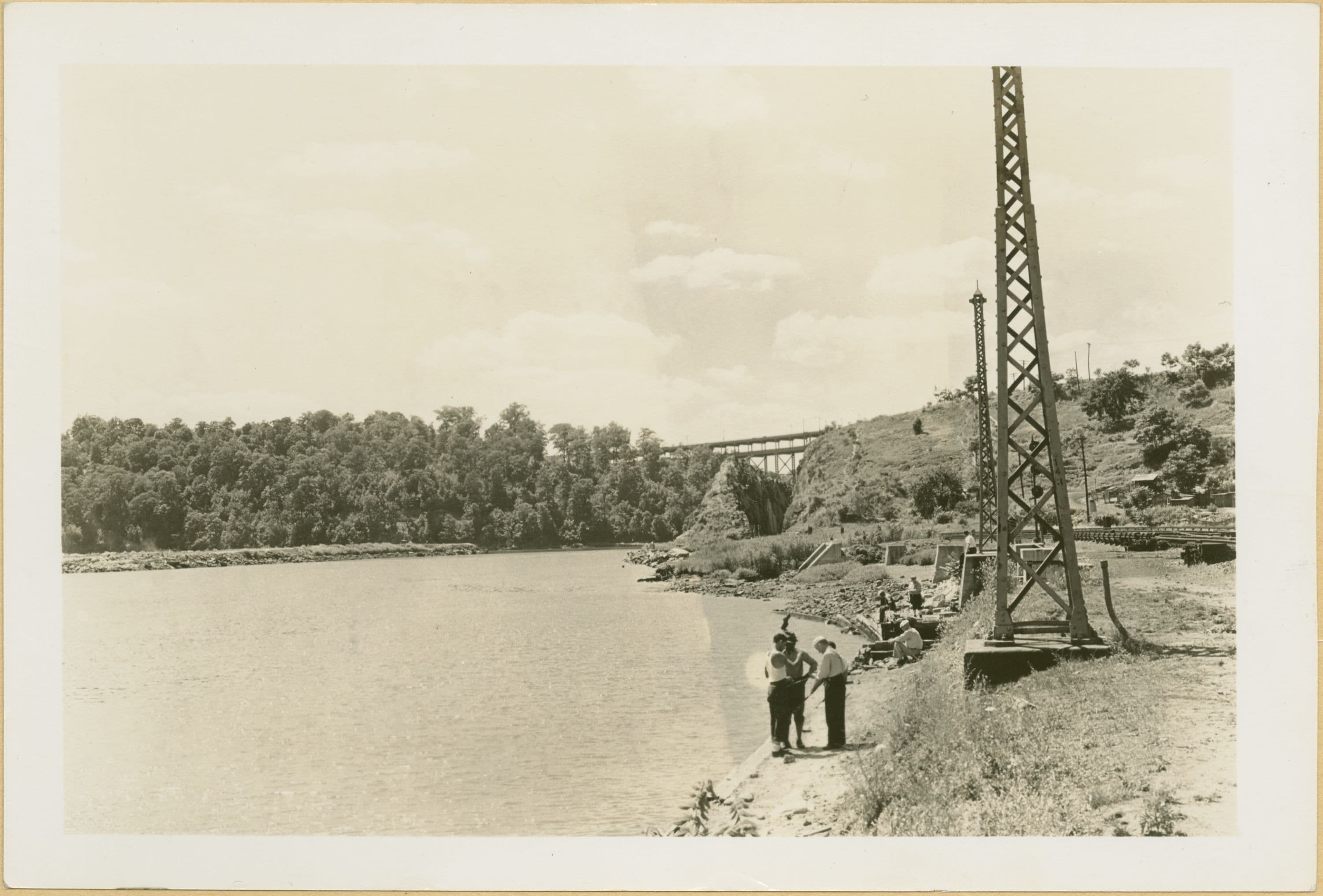Harlem River - Bronx - Spuyten Duyvil Hill.