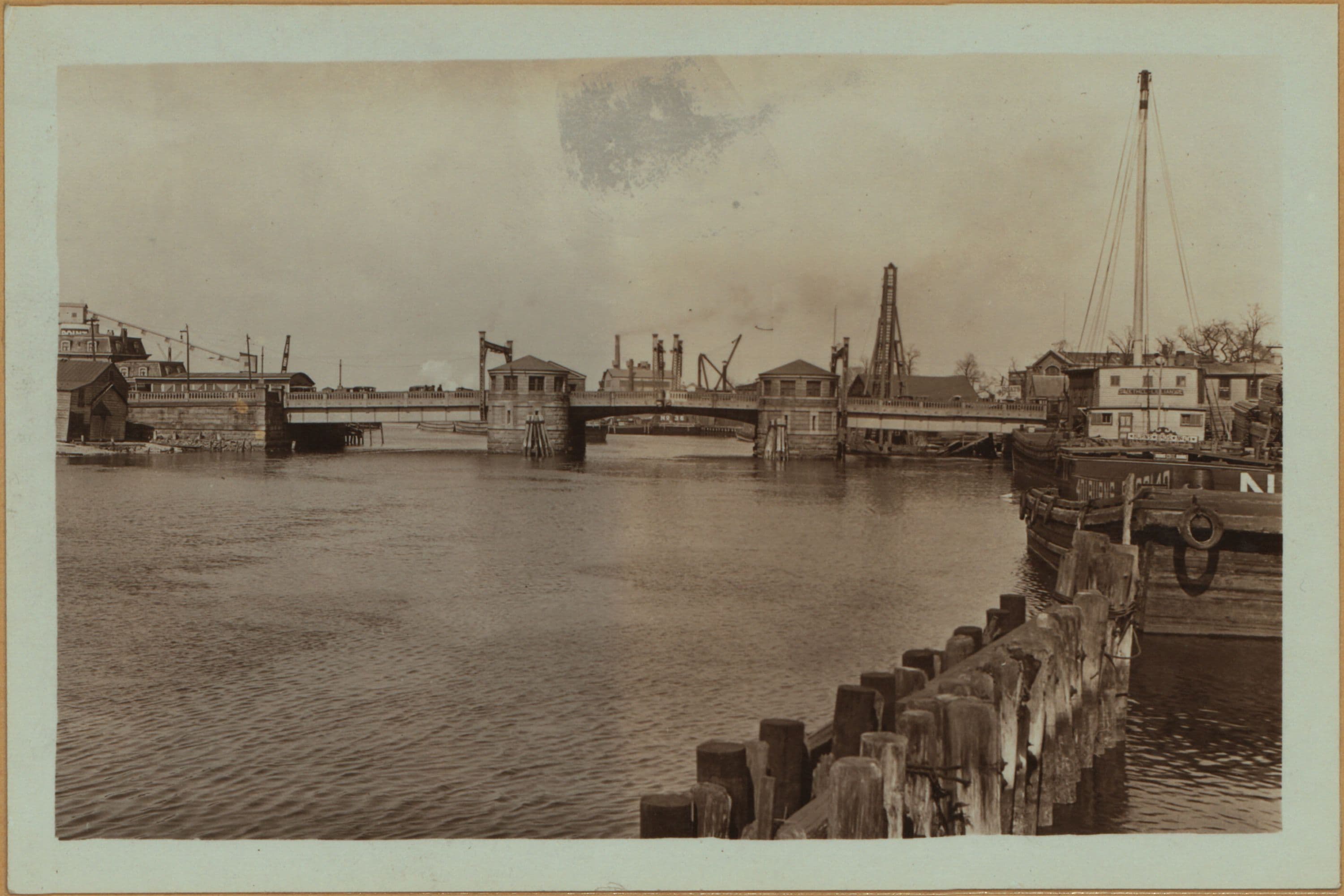 Bridges - Northern Boulevard Bridge - [Flushing Creek in Queens.], 1932
