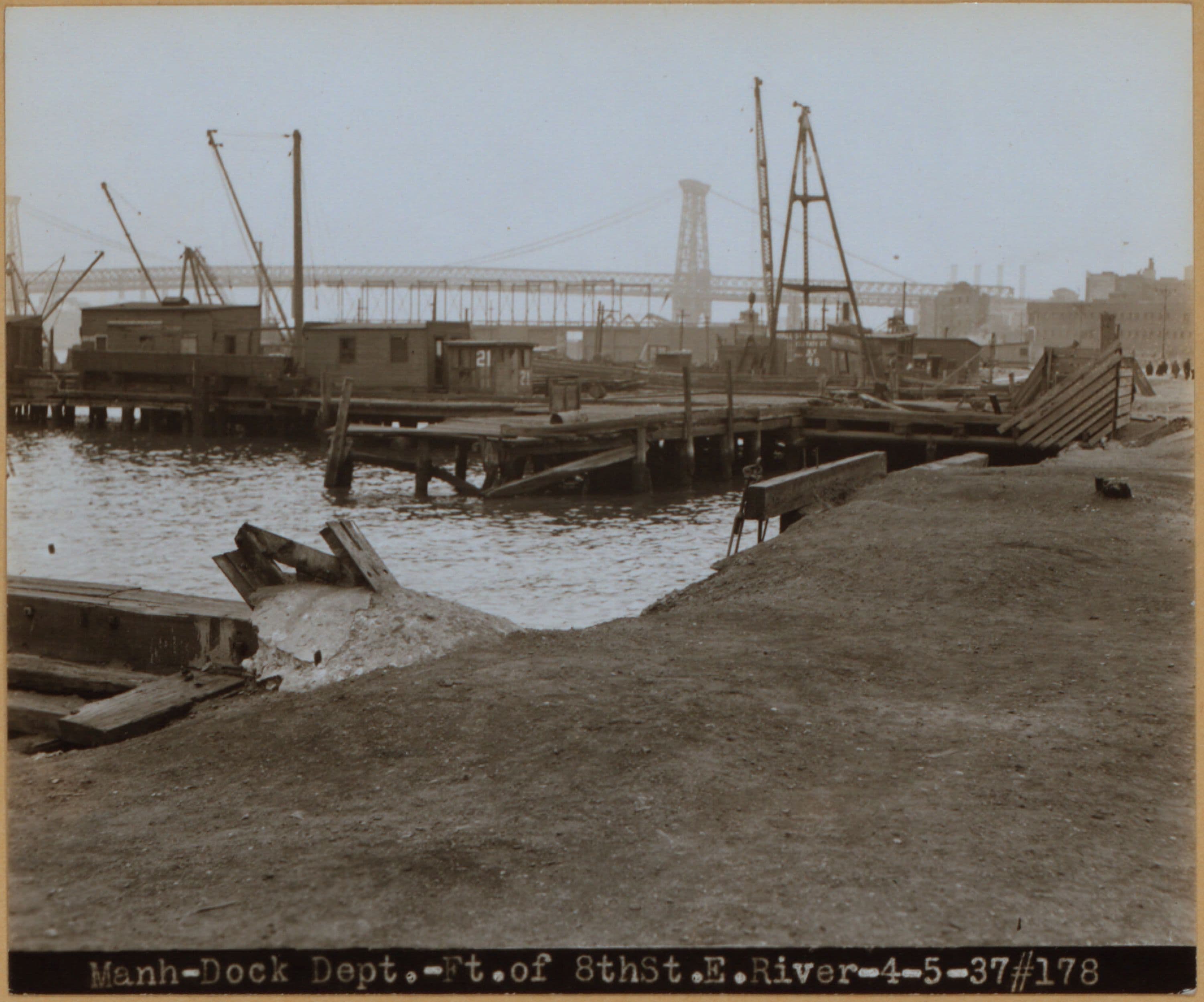 Manhattan: East River Drive - 8th Street (East)