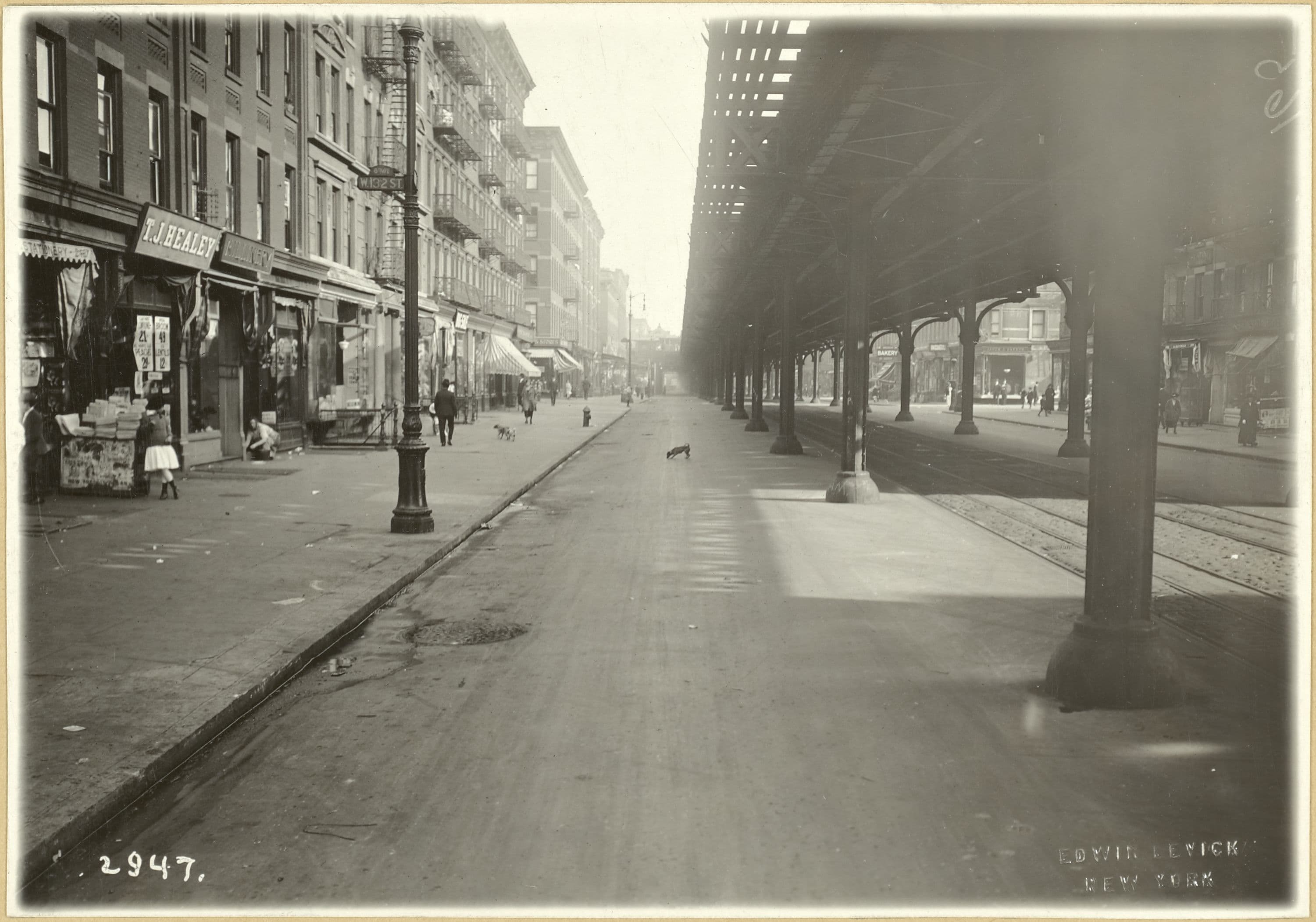 Manhattan: 8th Avenue - 132nd Street
