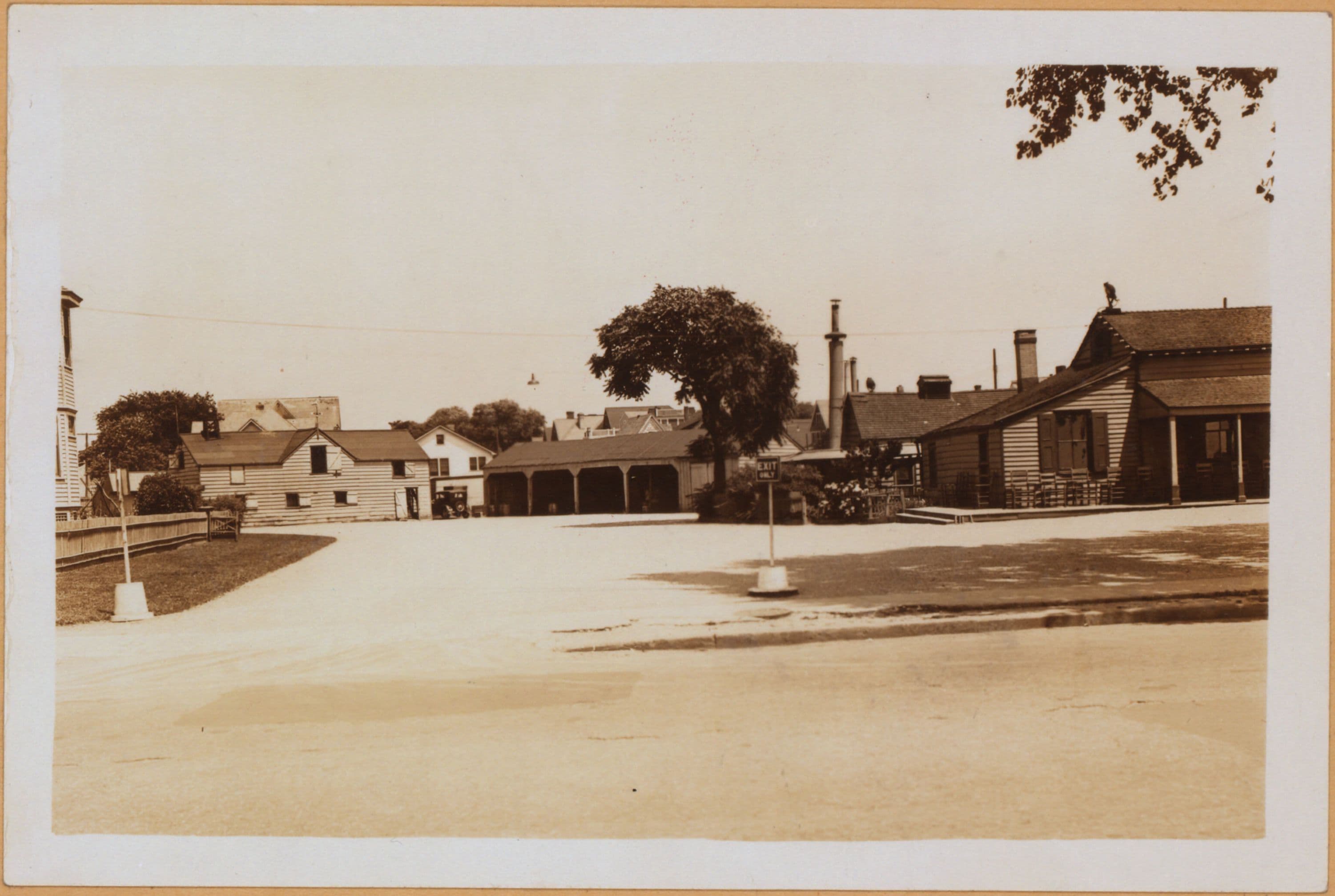 Brooklyn: Emmons Avenue - 27th Street (East)