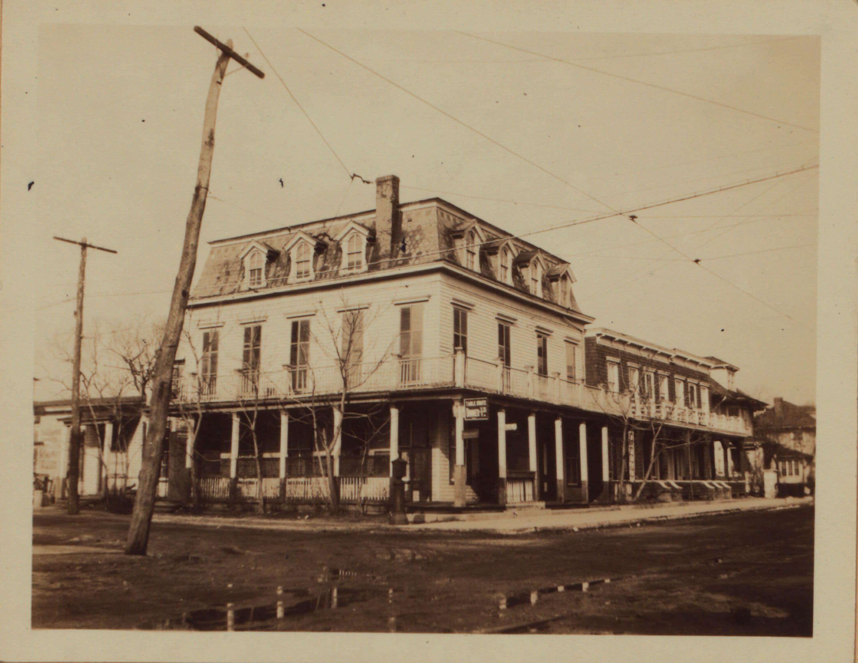 Queens: Brookhaven Avenue - Beach 19th Street