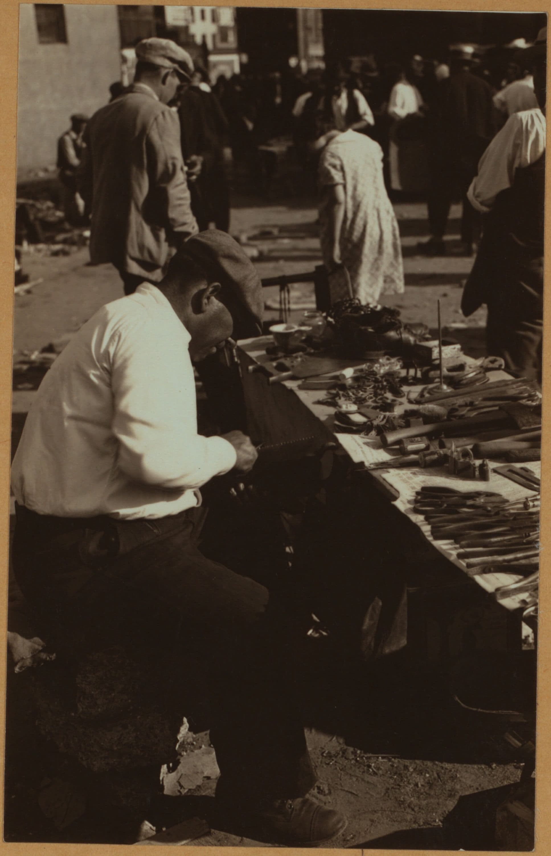 Occupations - Peddlers - Tools.