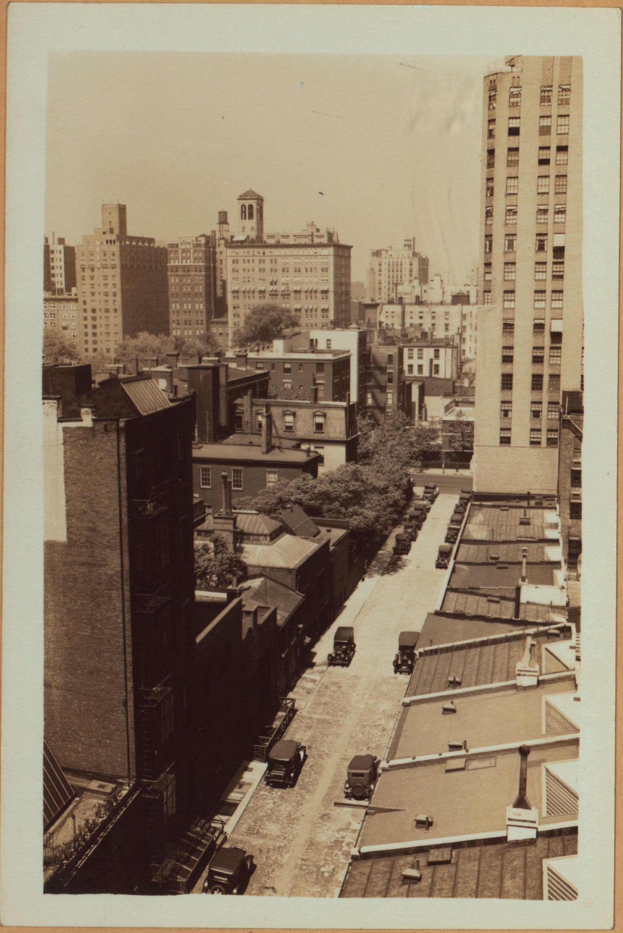 Manhattan: Washington Mews - University Place