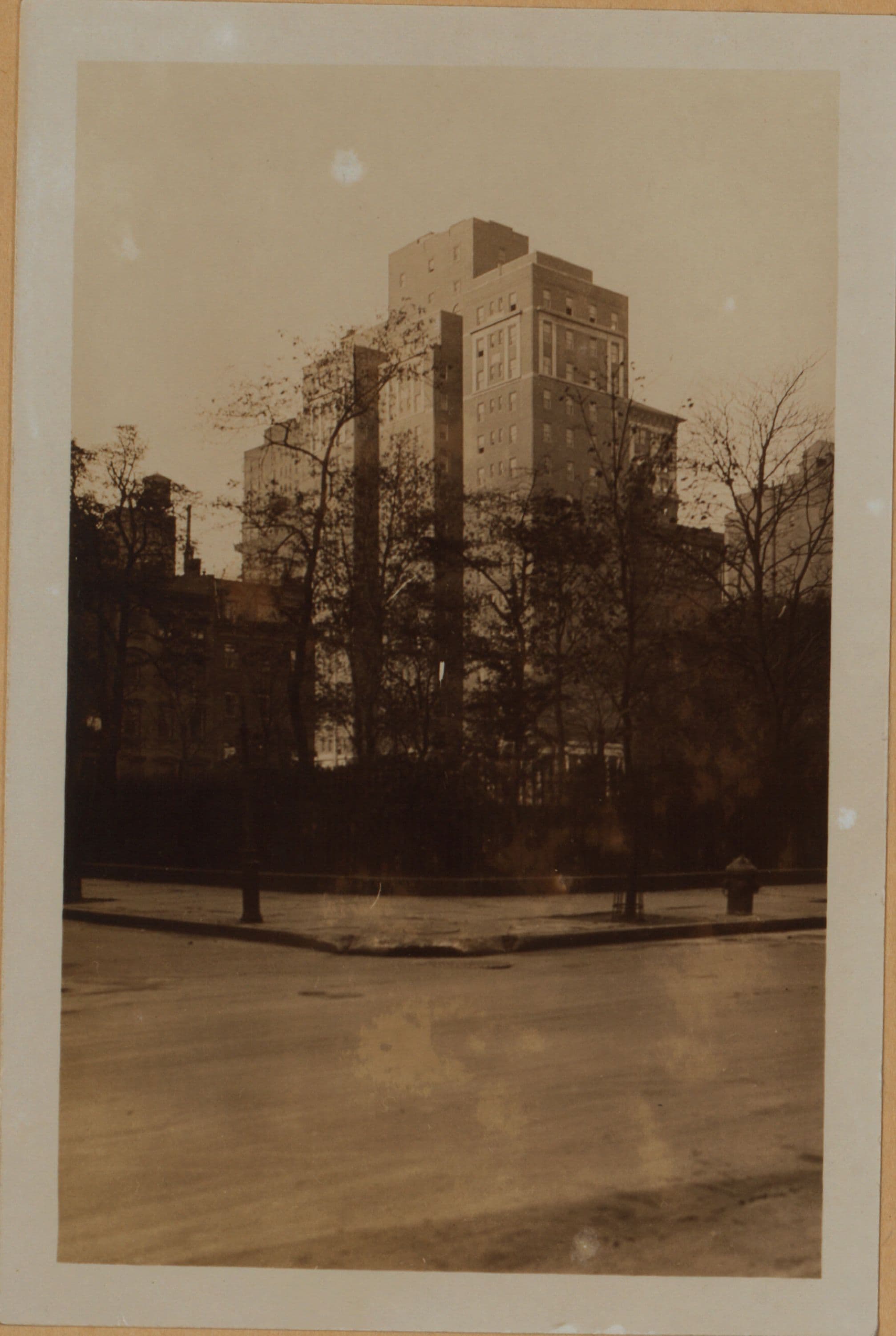 Manhattan: Gramercy Park North - Gramercy Park (East)