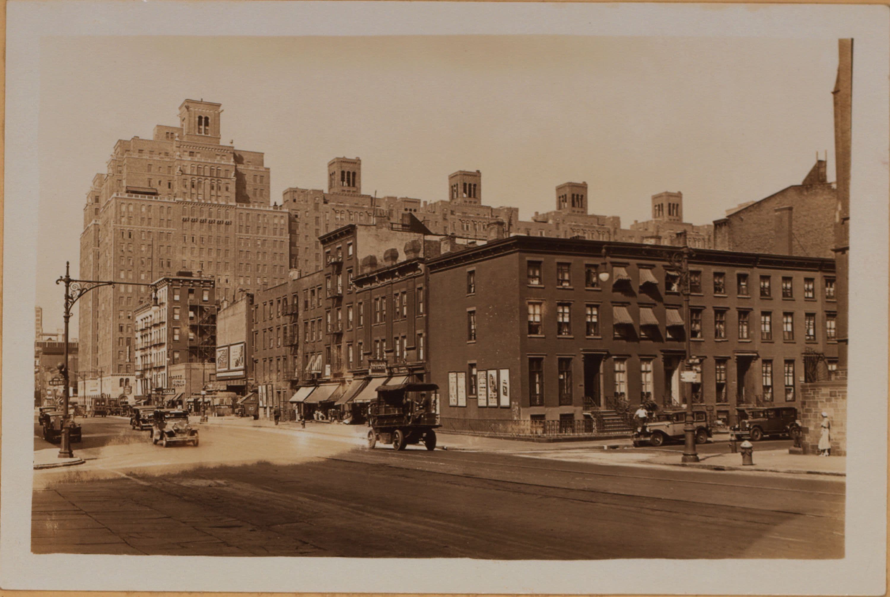 Manhattan: 10th Avenue - 21st Street