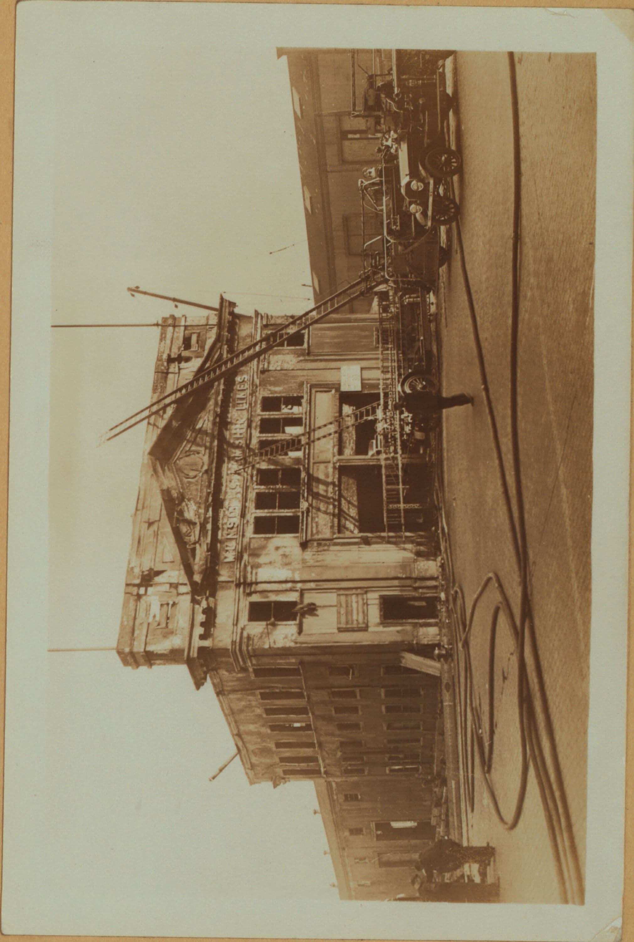 Fires, accidents and tragedies - [Fire at Pier 10 East River.]