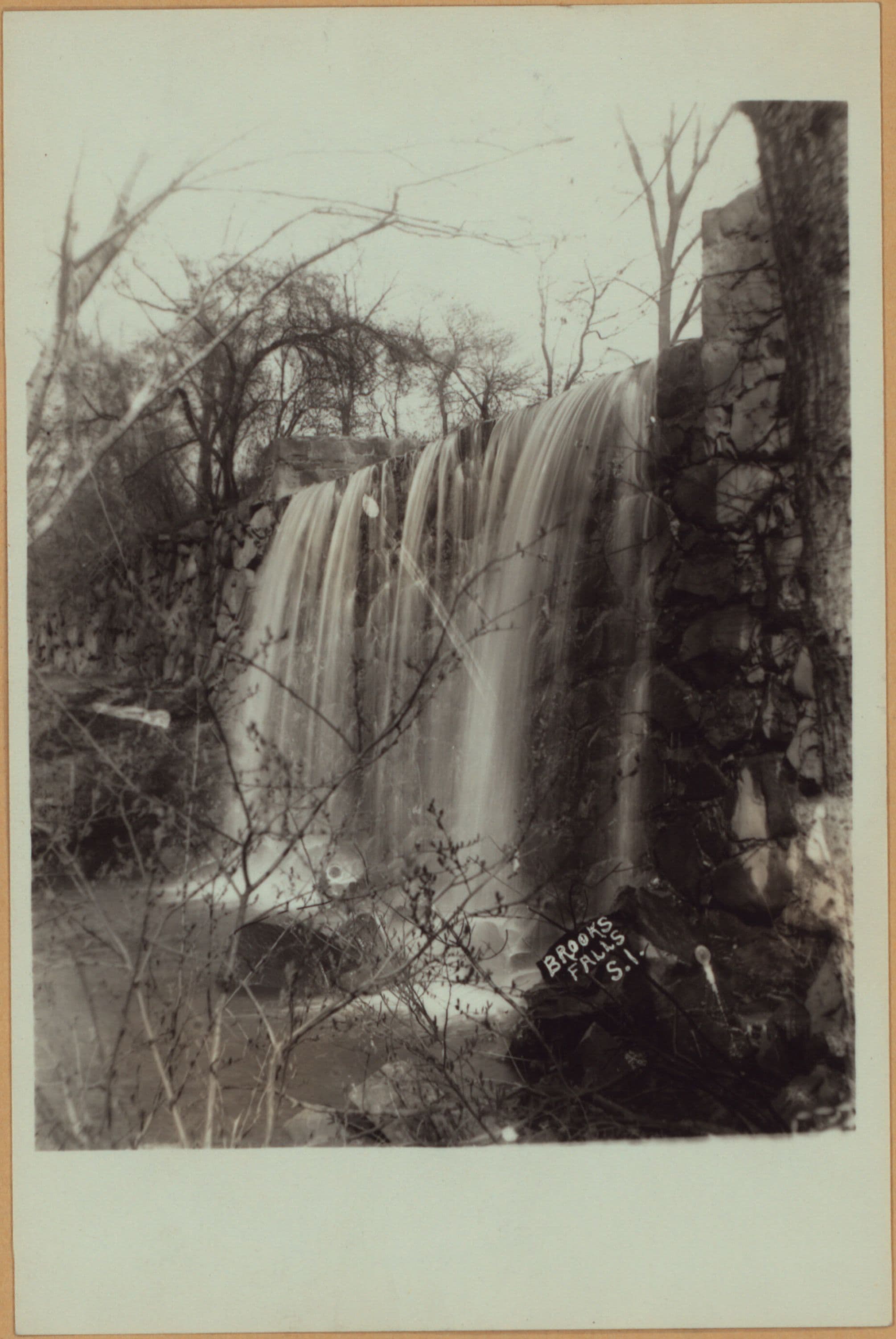 Richmond: Staten Island - Clove Lakes Park - Brook's Falls.