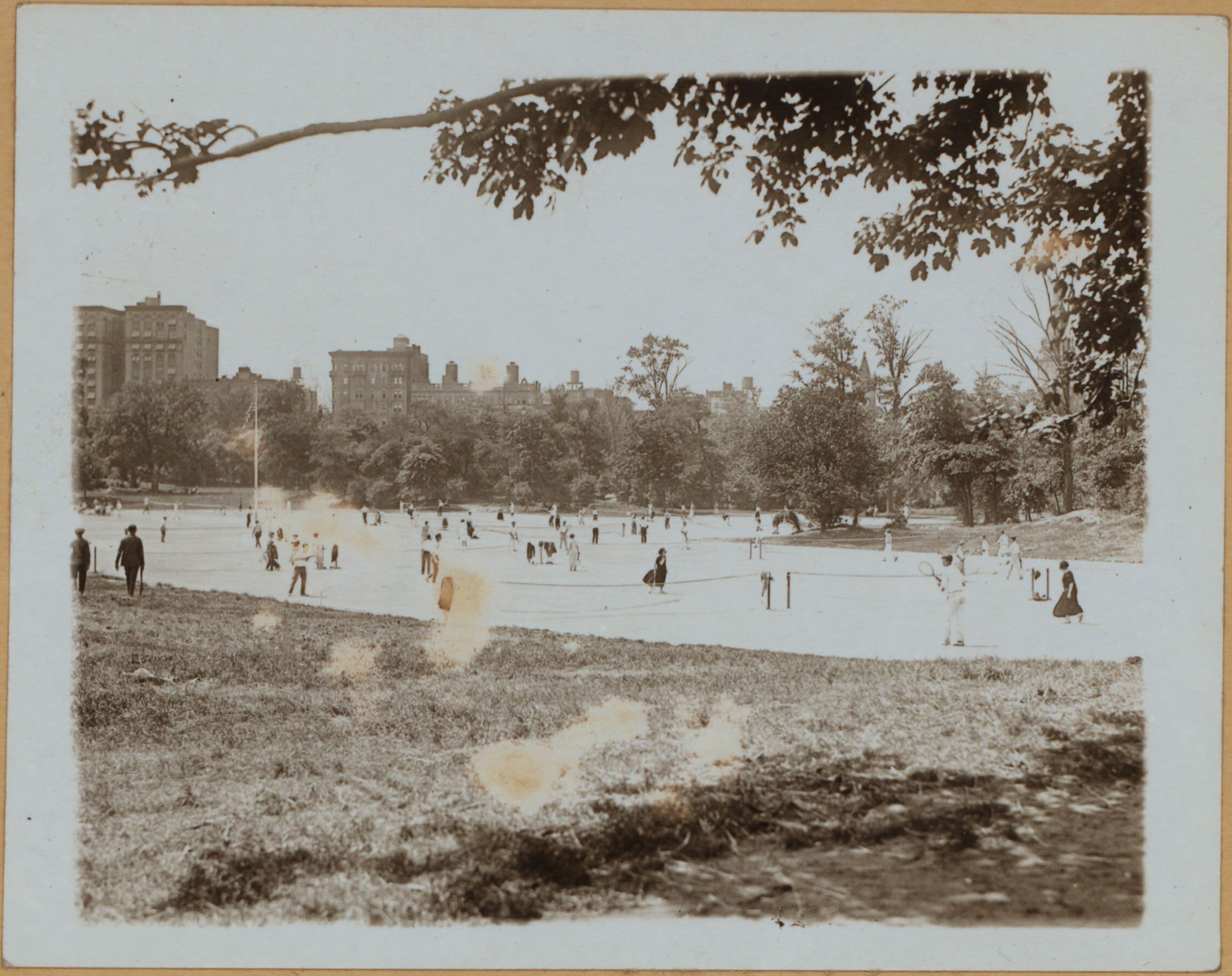 Manhattan: Central Park - North Meadow [tennis courts].
