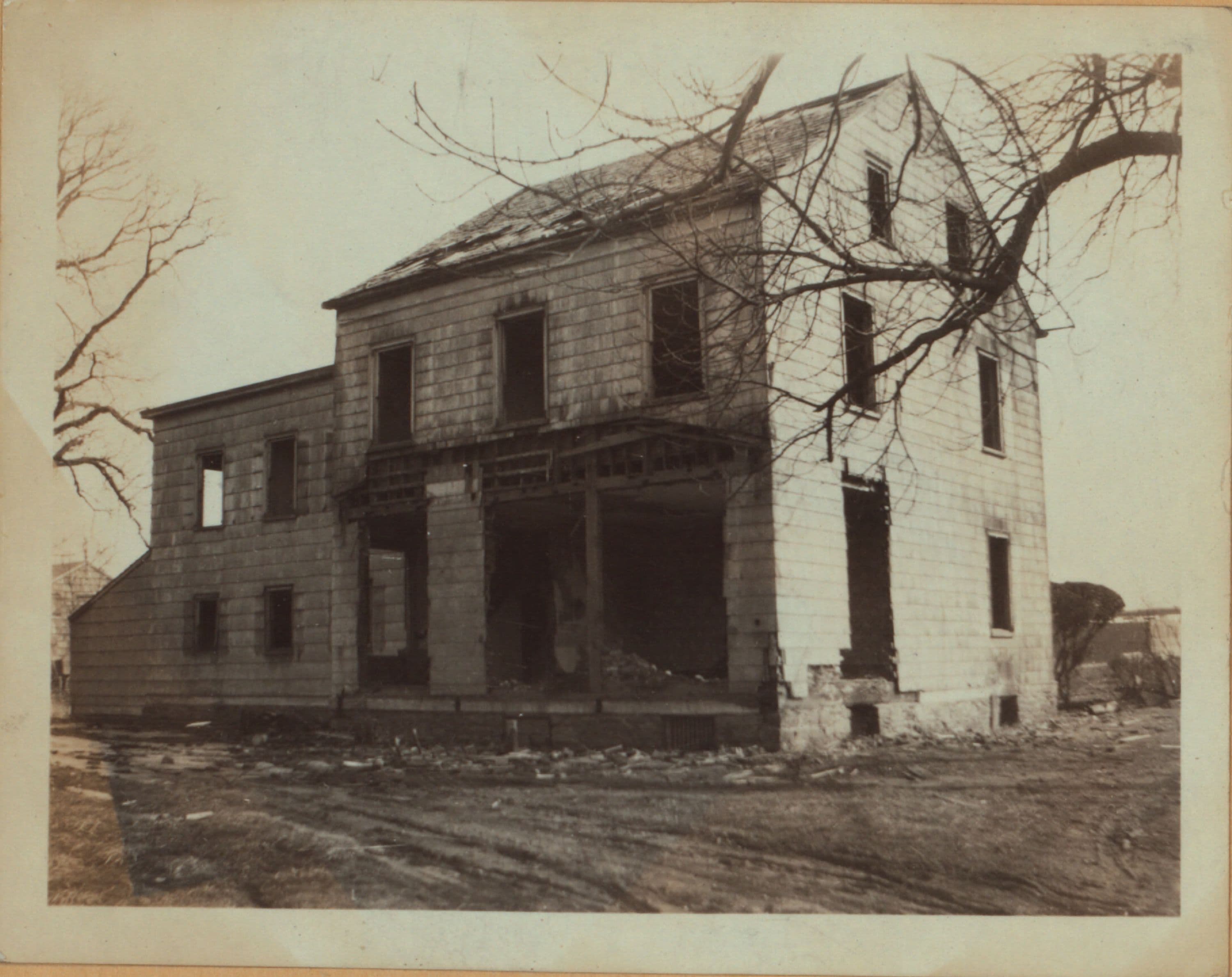 Queens: 37th Avenue - Warren Street