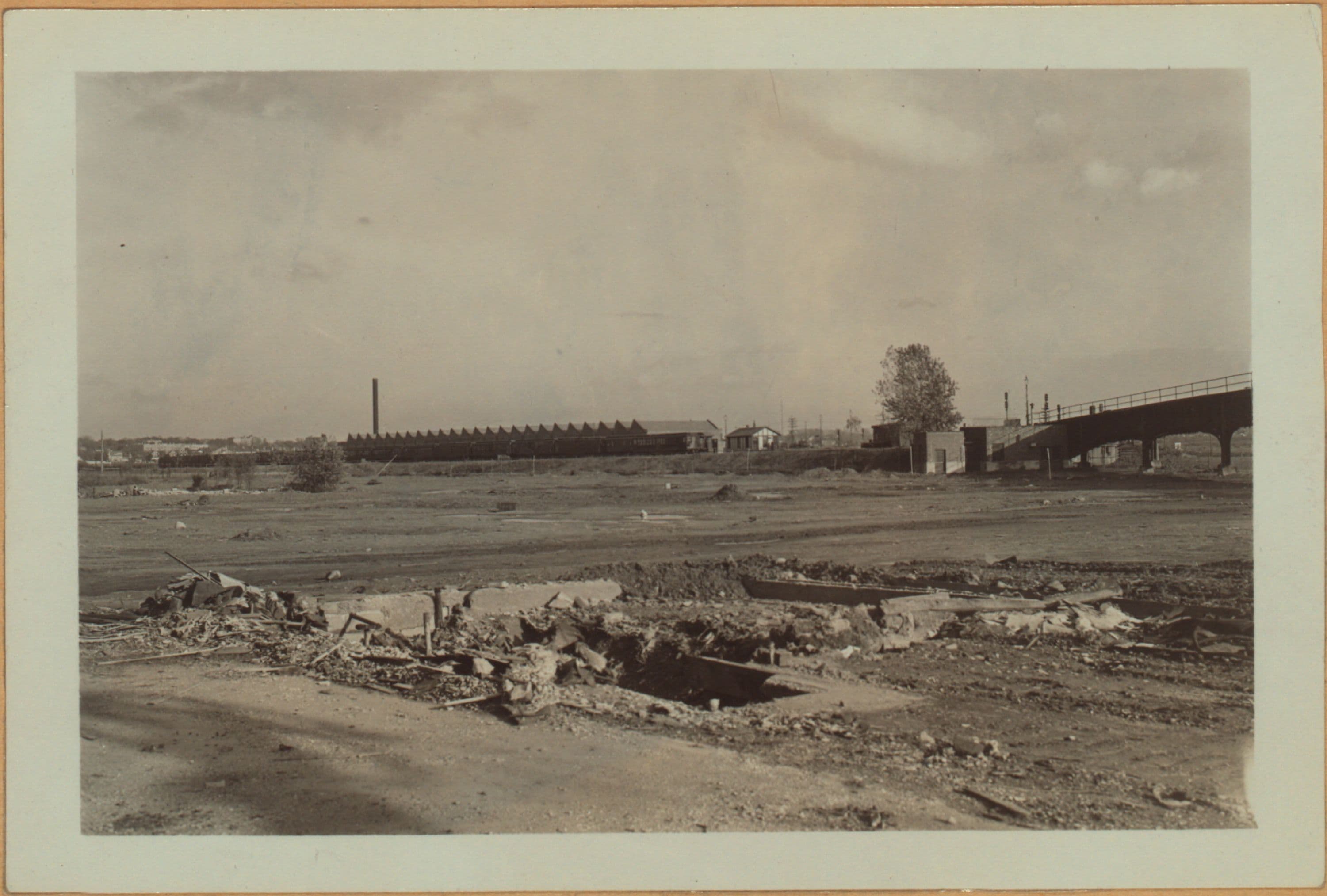 Queens: Flushing Meadow Park - [Interboro Rapid Transit Carbarn.]